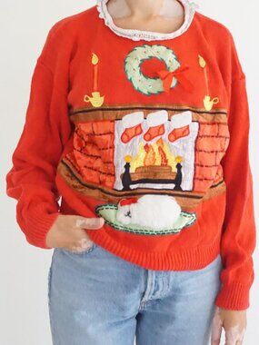 Vintage Work in Progress Red Fireplace Scene Wreath Christmas Applique Sweater M